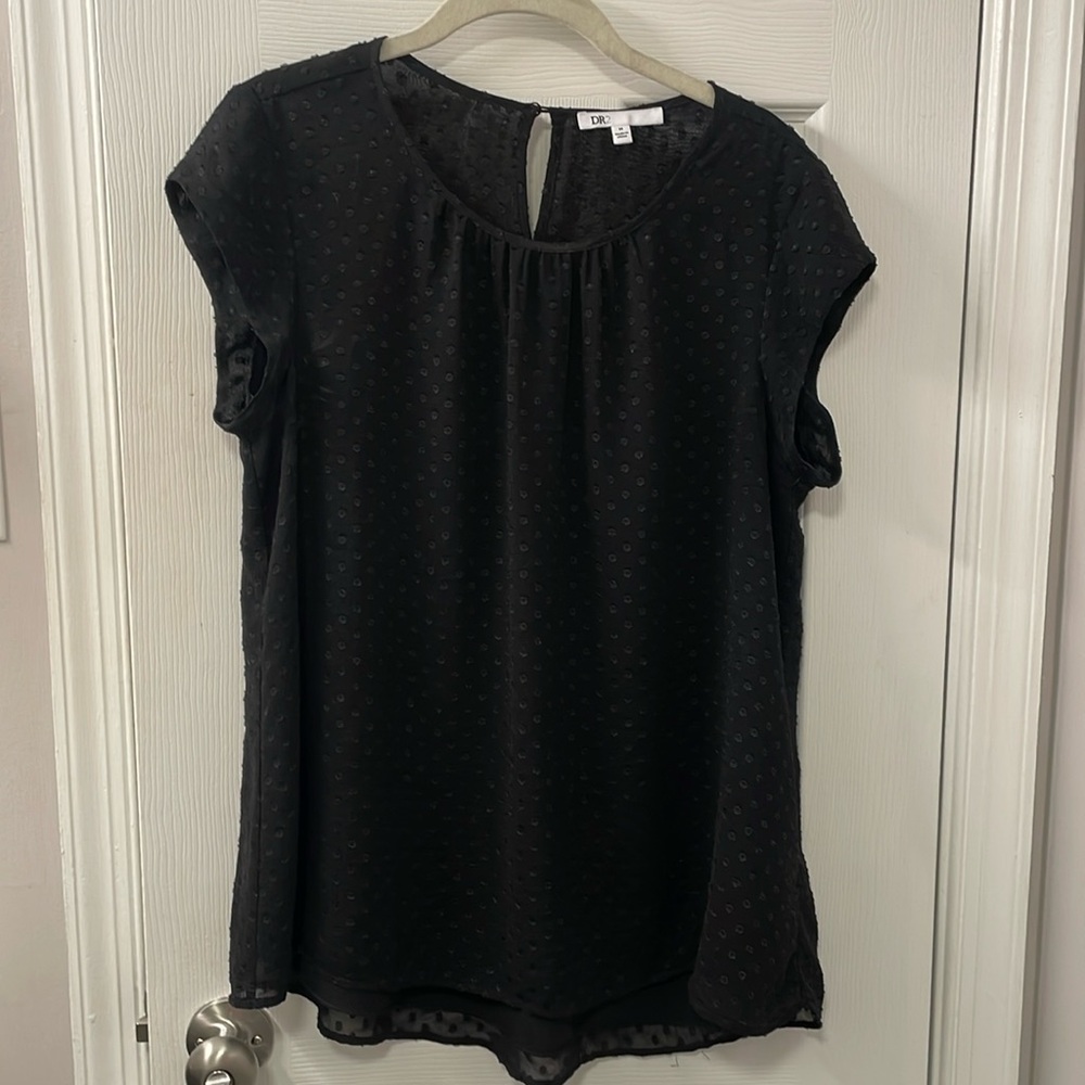 DR2 Women’s Black Top (Medium)